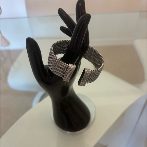 Elegant Gold Mesh Bracelet